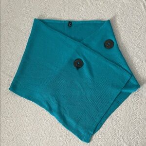 NOELLE RIVERTON WTSP Teal Torquoise Knit Wrap with Button Accents